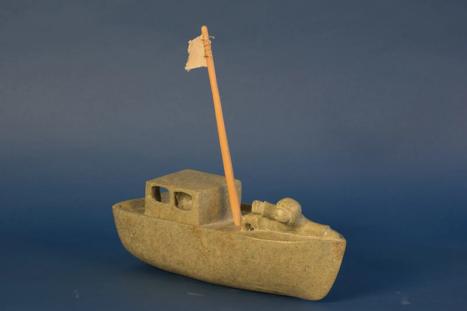 Kakee Peter, Boating scene / homme sur un bateau, ca. 2015
