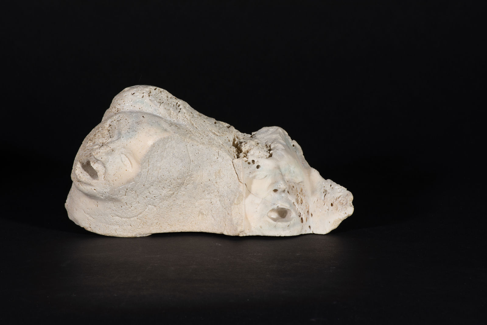 Isaaci Etidloie, Faces / Visages