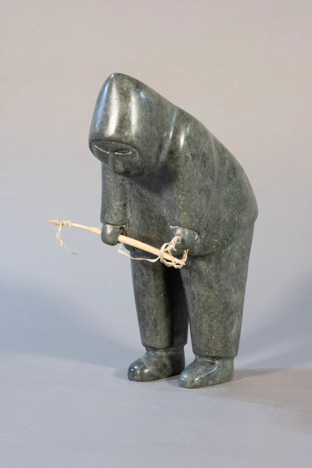 Isa Oomayoualook, Inuk at Seal Hole / Chasseur, ca. 1965