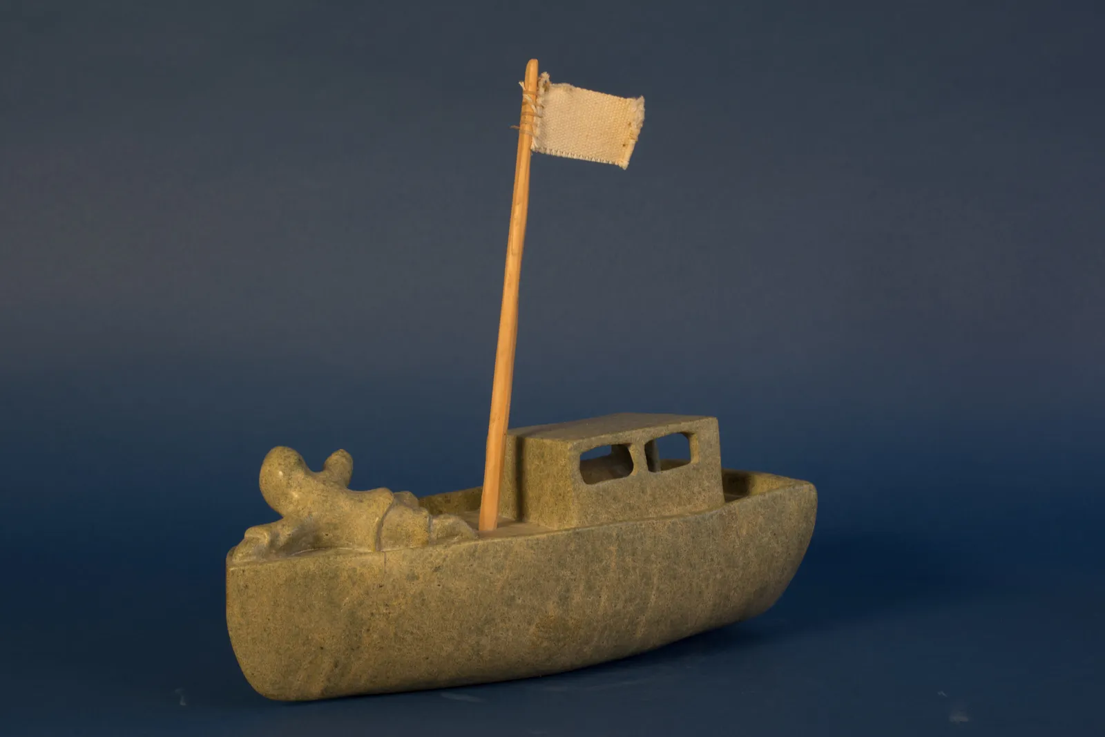 Kakee Peter, Boating scene / homme sur un bateau, ca. 2015