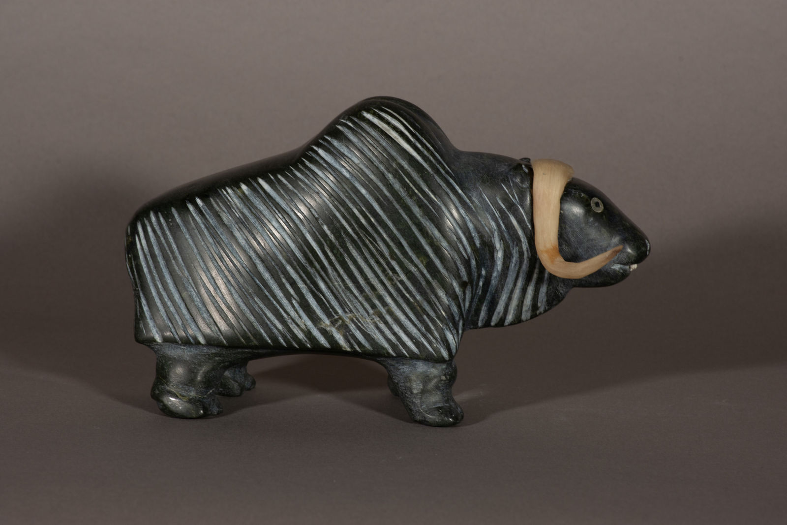 Nelson Takkiruq, Musk Ox / boeuf musqué, 1992