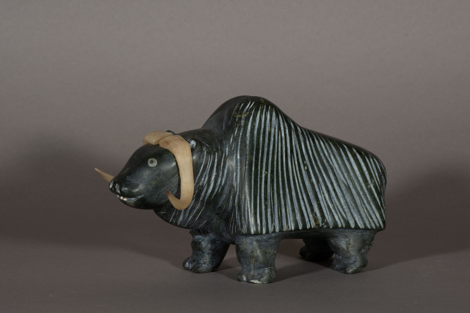 Nelson Takkiruq, Musk Ox / boeuf musqué, 1992