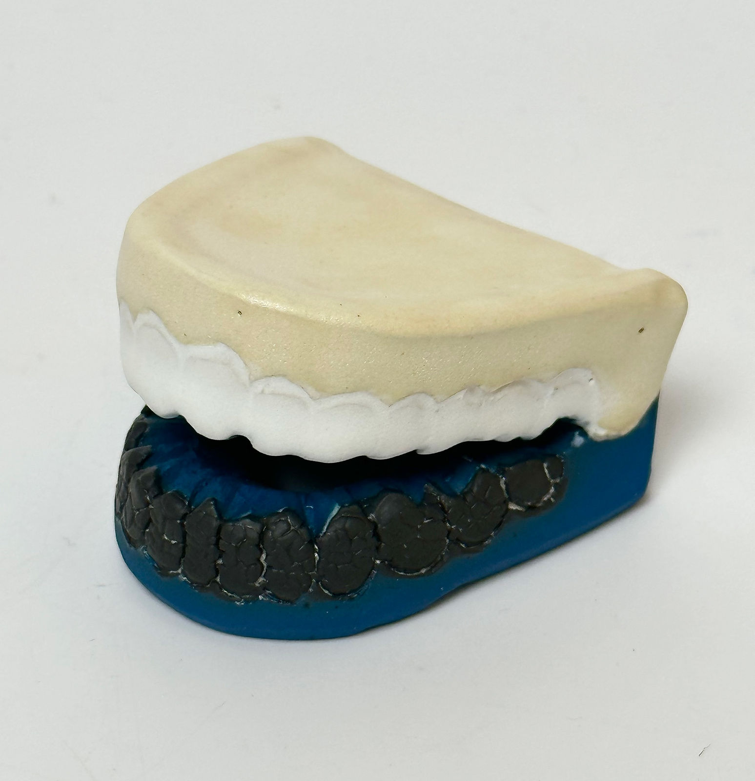 Janet Loren Hill, Chattering Teeth: Undercutting Every Step Of The Way, 2023