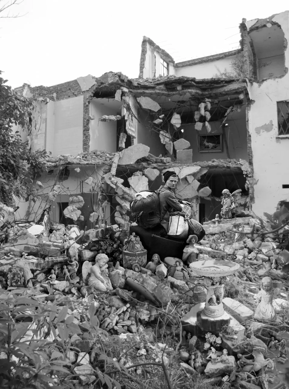 María María Acha-Kutscher, Womankind. Derruidas 2, 2012