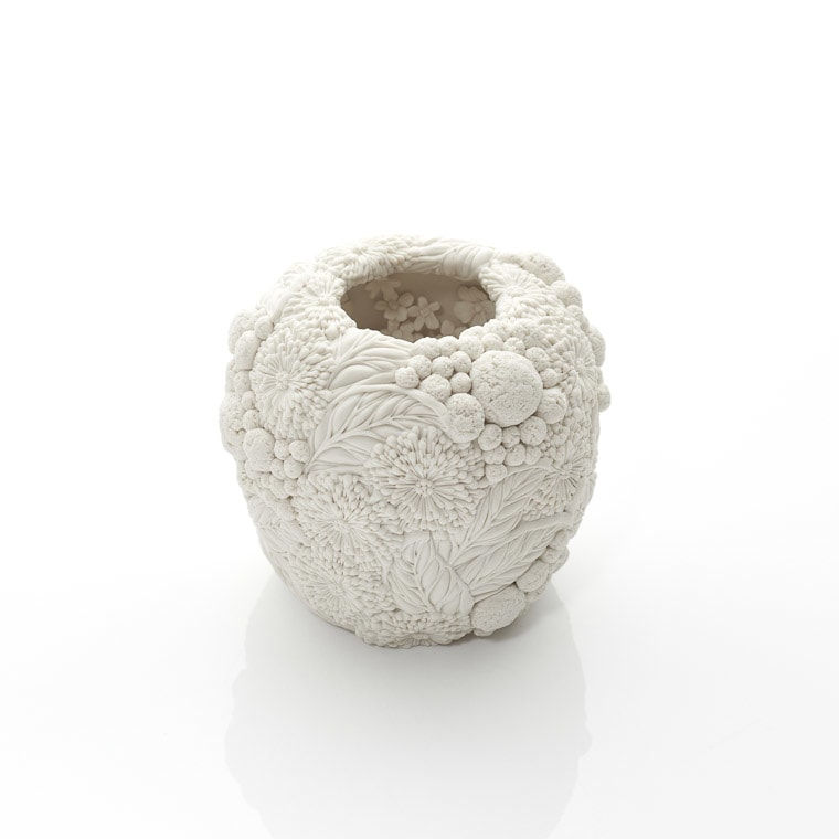 Hitomi Hosono, A Kiku, English Daisy, Sakura and Mangrove Leaves Bowl, 2021