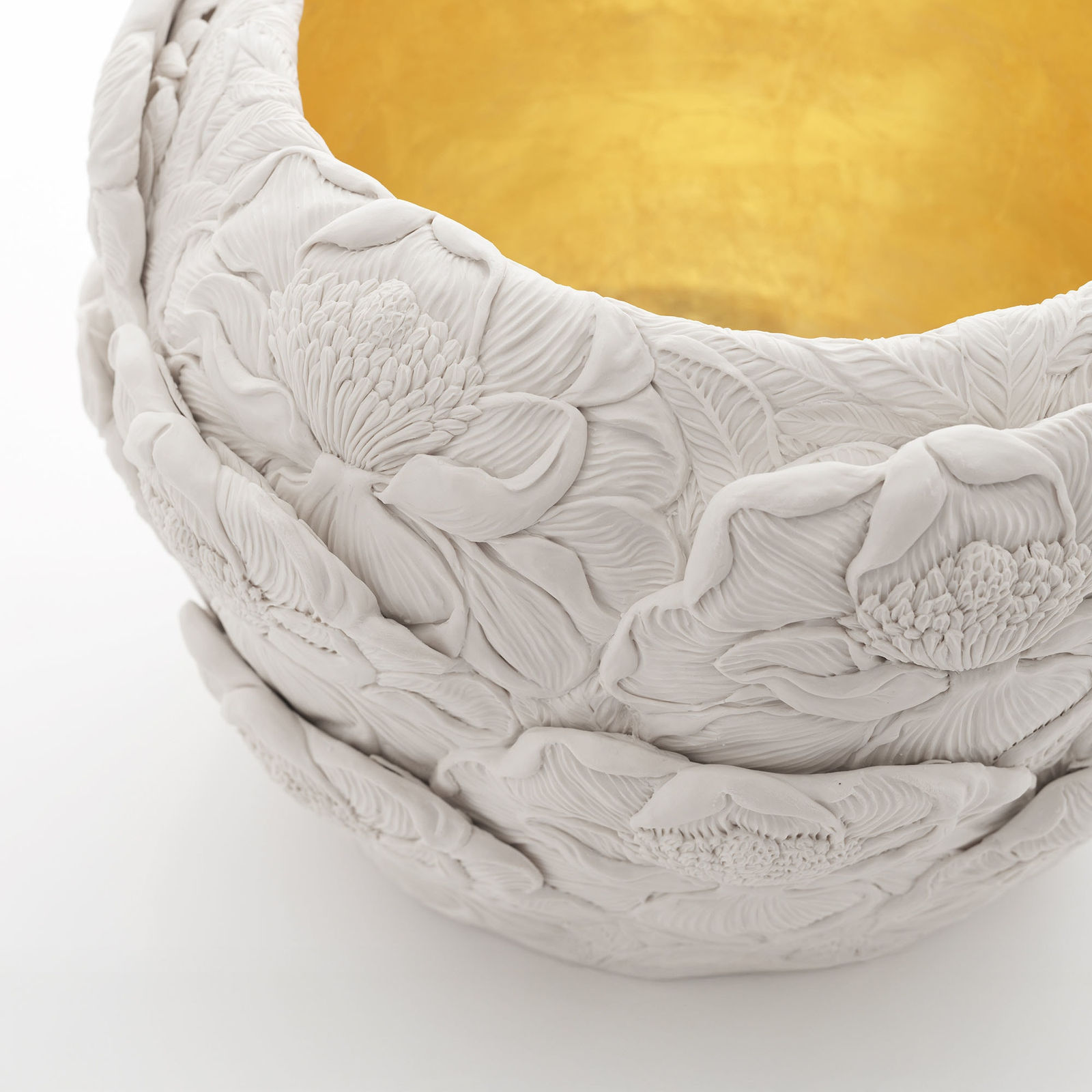 Hitomi Hosono, A Large Magnolia Bowl, 2025