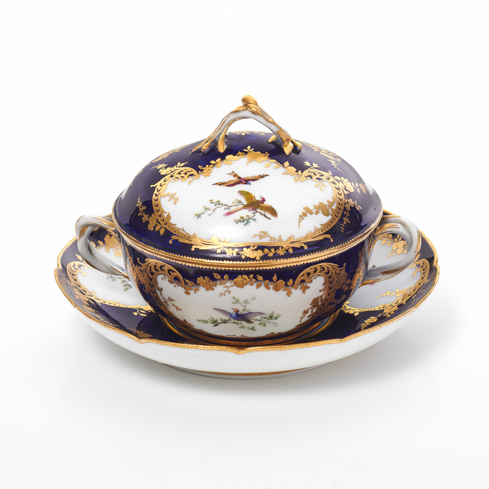 Sèvres Porcelain, A Soft-Pate Vincennes Porcelain Ecuelle, Cover & Stand, 1754