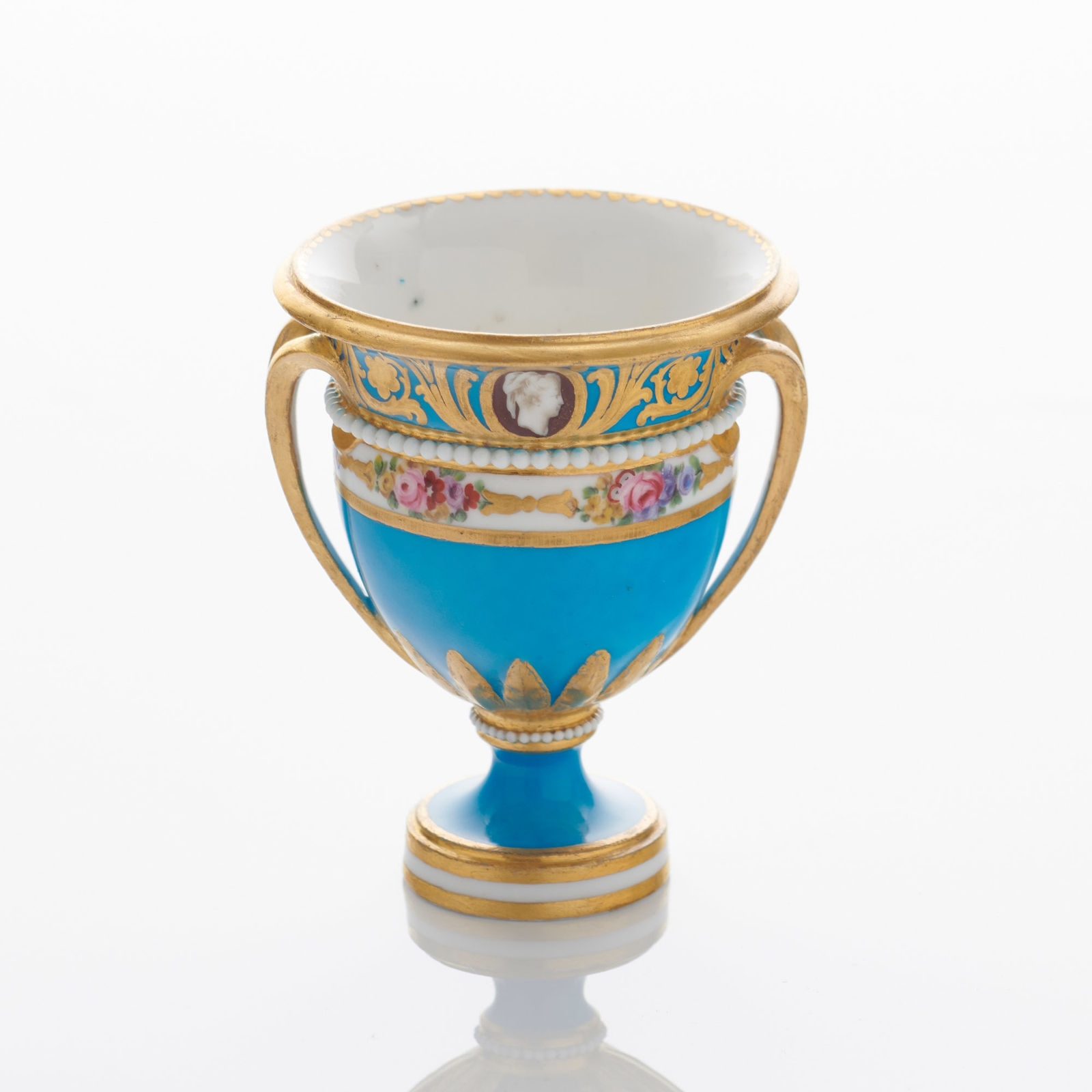 Sèvres Porcelain, A French 18th Century Sèvres Ice Cup from the Catherine the Great Service, 1777-78