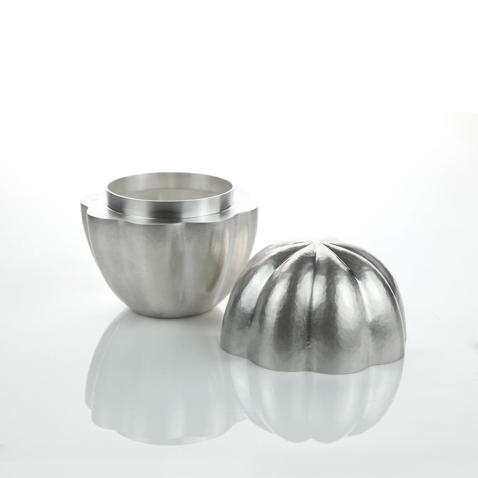 Koichi Io, Melon Box, 2025