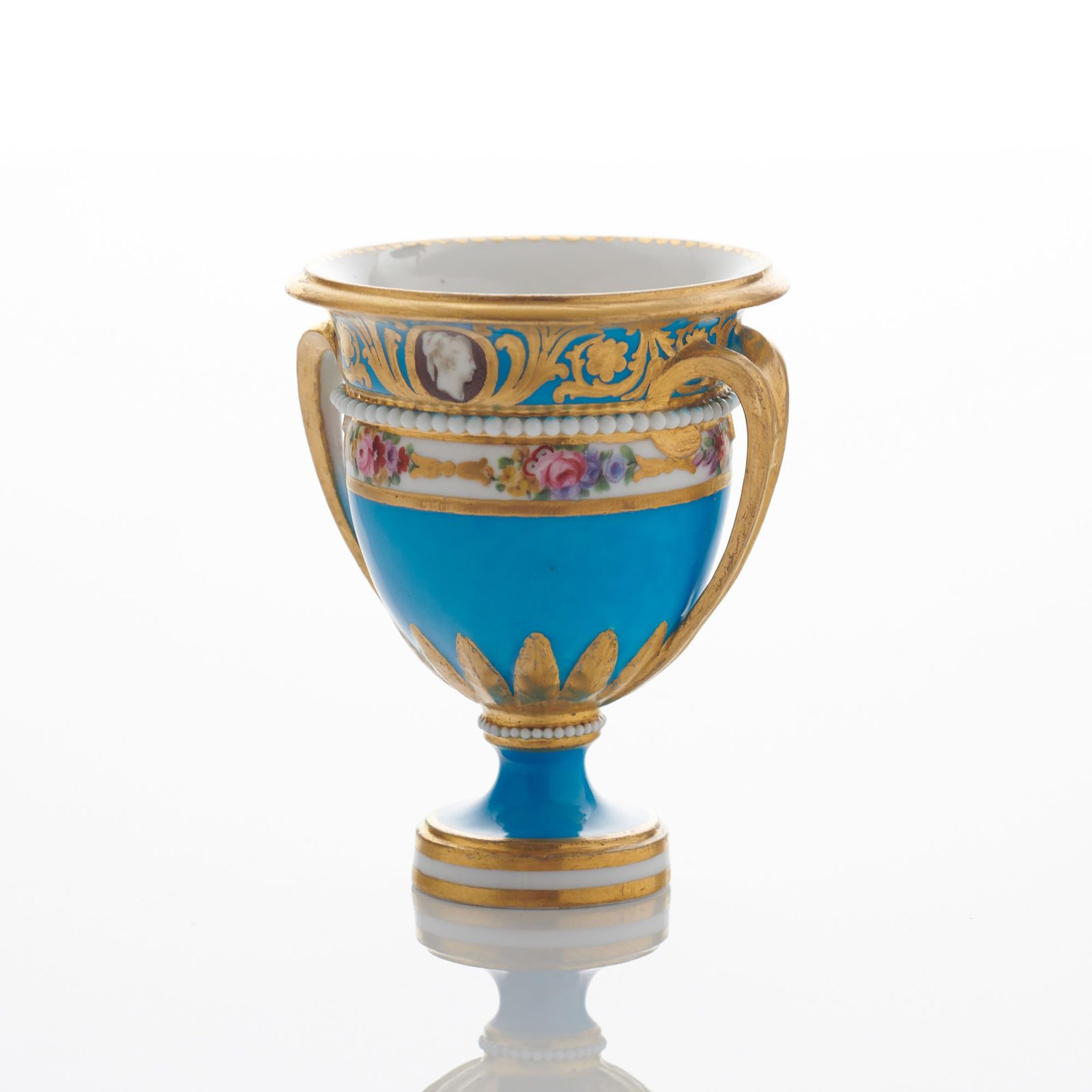 Sèvres Porcelain, A French 18th Century Sèvres Ice Cup from the Catherine the Great Service, 1777-78