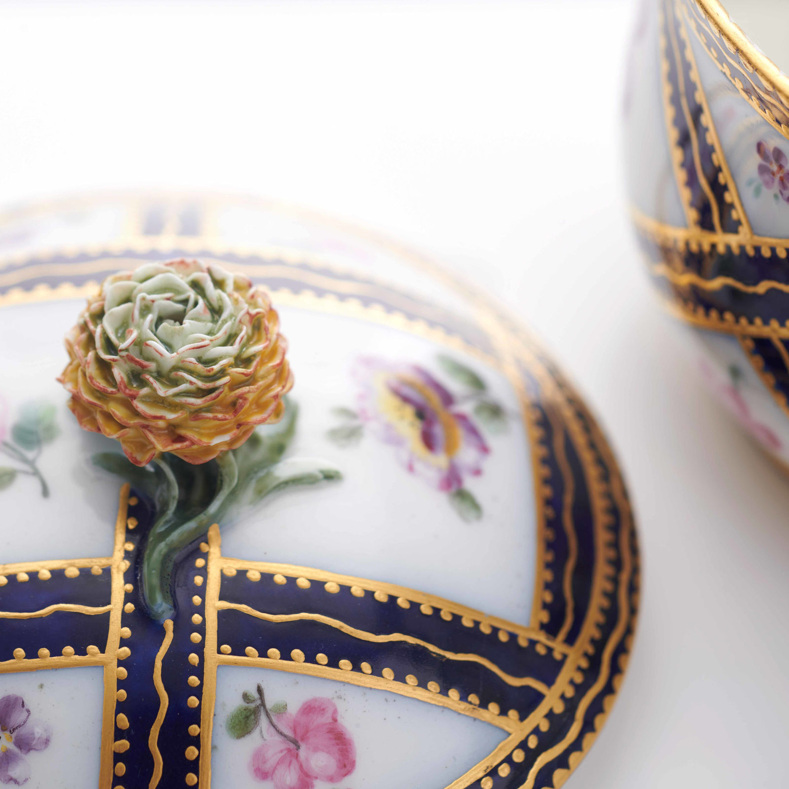 Sèvres Porcelain, A Soft-Paste Sèvres Porcelain Sugar Bowl & Cover, 1759