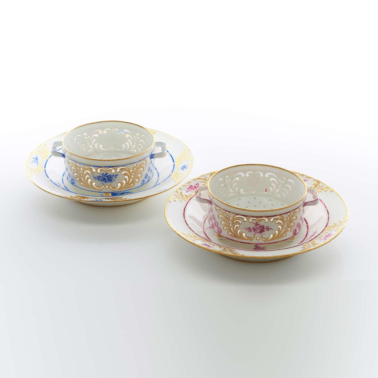 Sèvres Porcelain, A Vincennes Porcelain Cheese Dish & Stand,, 1753-54