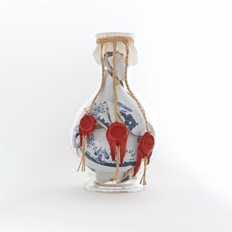 Bouke de Vries, Memory Drug Bottle, 2022