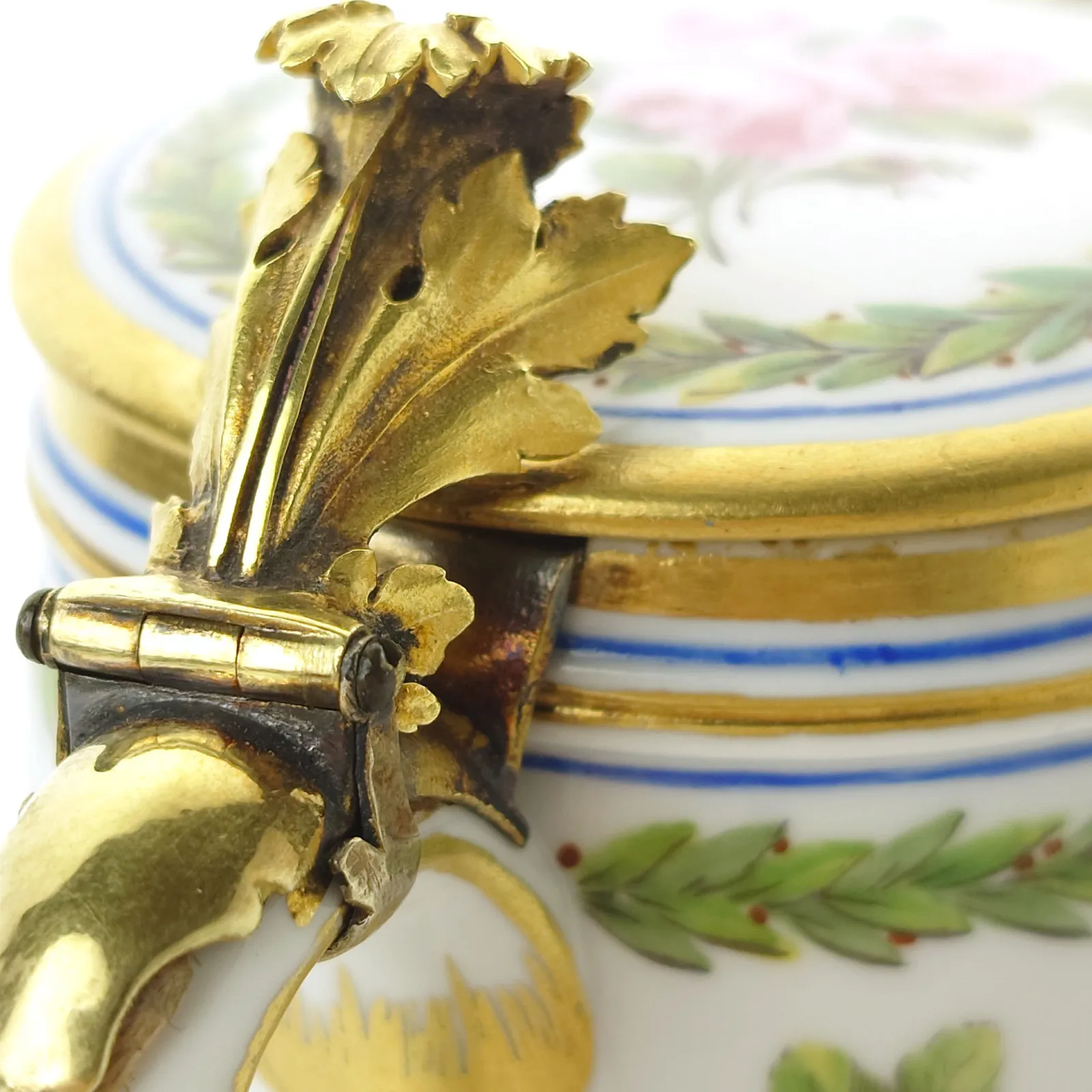 A Hard-Paste Sèvres Porcelain Lemon Juice Pourer made for Louis XVI, 1786