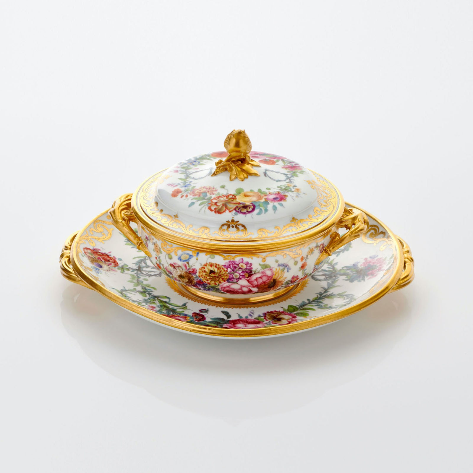 Sèvres Porcelain, A French 18th Century Hard-Paste Sèvres Porcelain Covered Broth Bowl & Stand, 1773