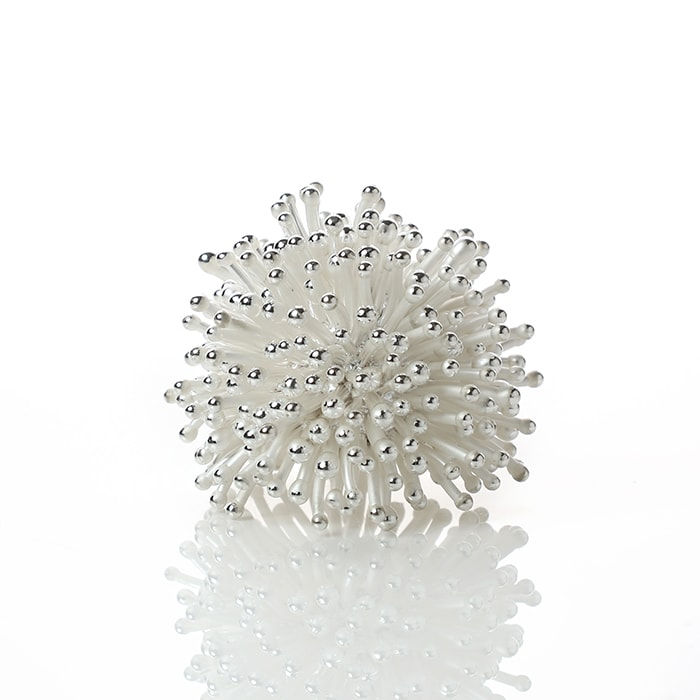 Junko Mori, Silver Organism; Ball Point, 2020