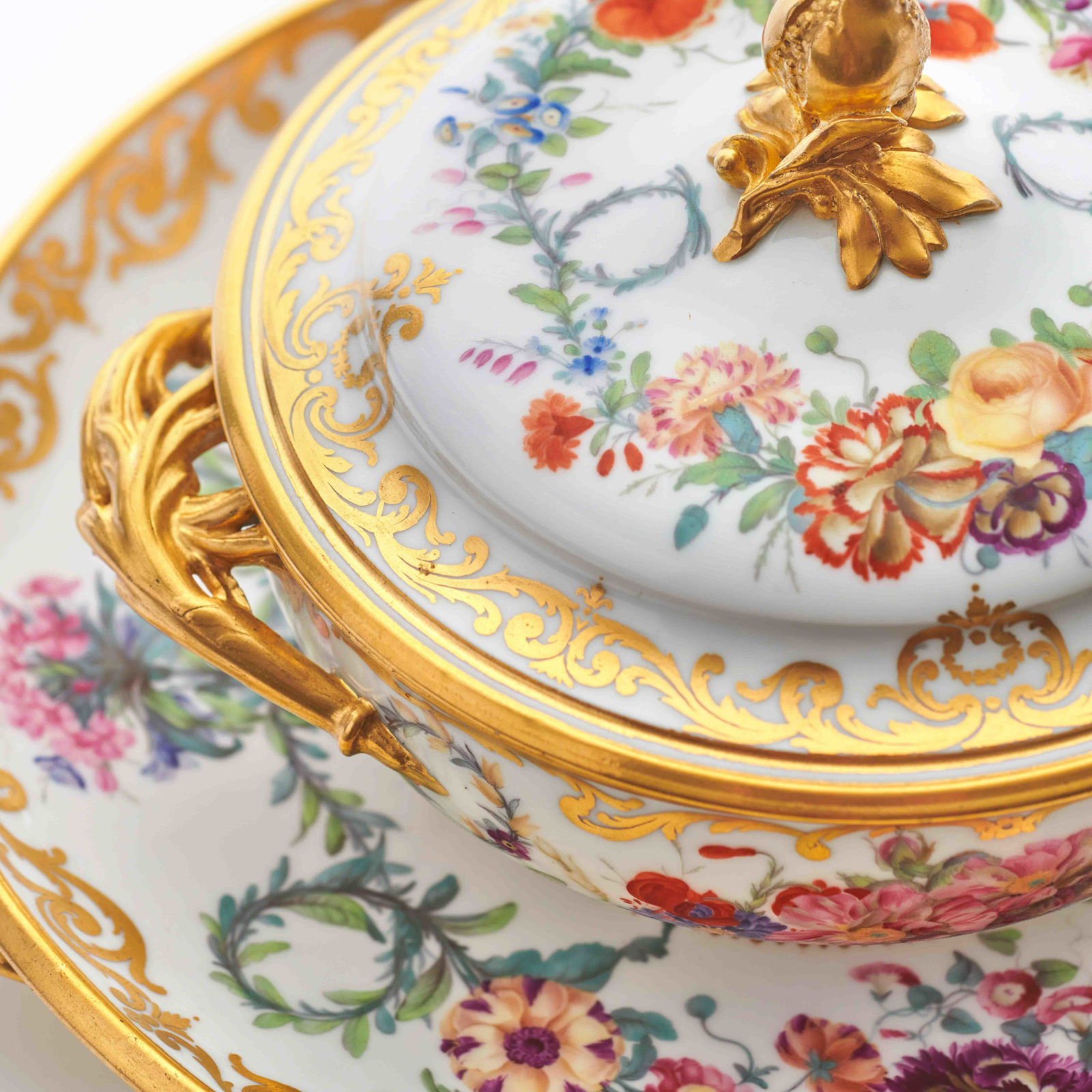 Sèvres Porcelain, A French 18th Century Hard-Paste Sèvres Porcelain Covered Broth Bowl & Stand, 1773