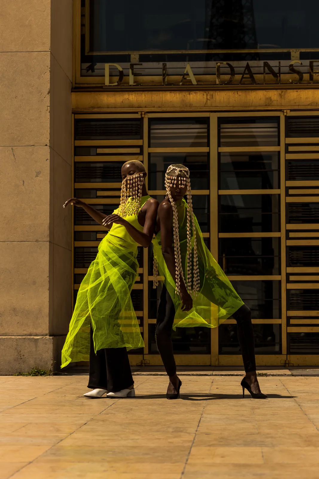 Marc Posso photograph. Gabonese Artist. Young artist. Contemporary african art in Paris. AFIKARIS Gallery. Self-taught Photographer. Figurative photography. Photography printed on canvas. Bold colors. Contrast of colours.