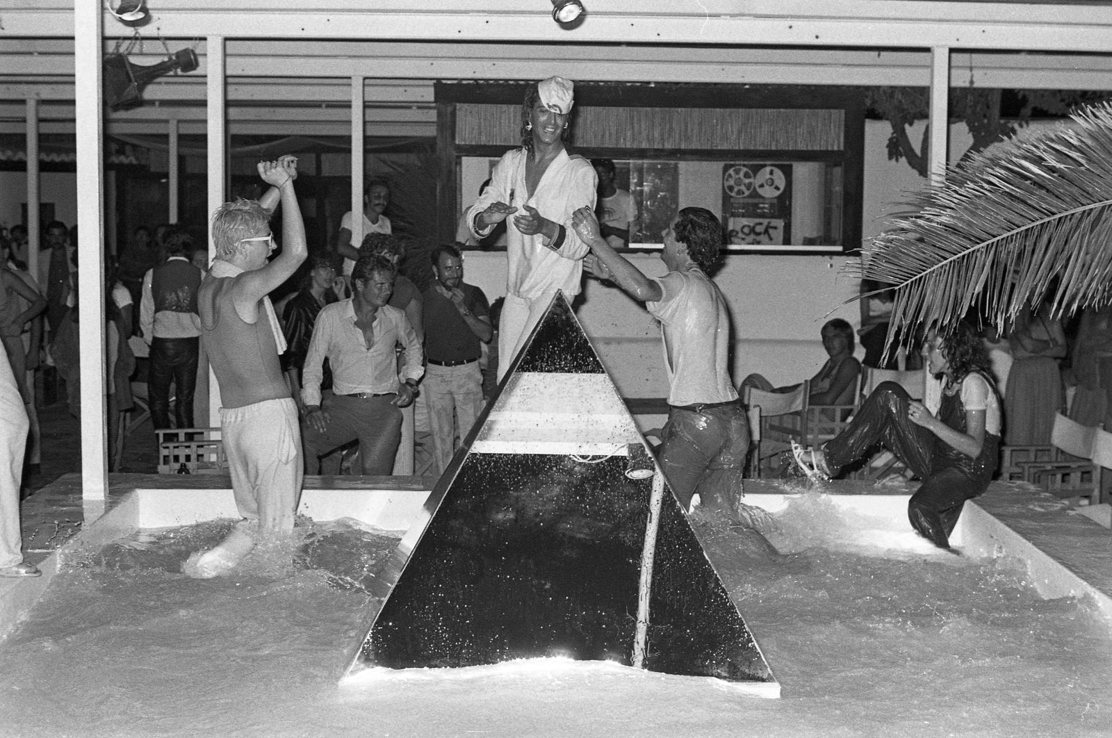 Oriol Maspons, The Pyramid at Amnesia, Ibiza, Spain, cerca 1980