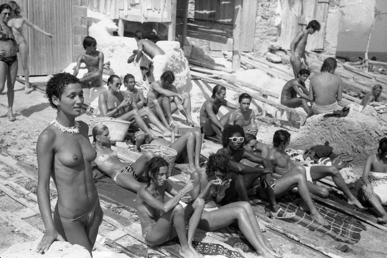 Oriol Maspons, Nudisimo, Es Cavallet, Ibiza, Spain, cerca 1980