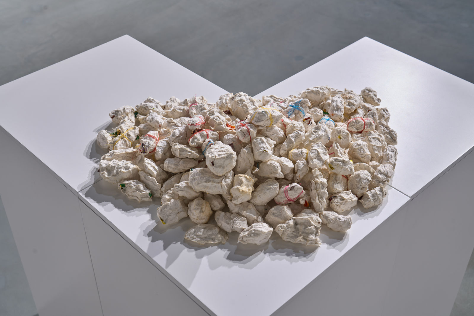 Wrap gifts from grandparents, 2025