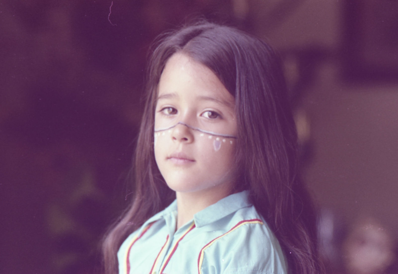 Alberto Herrera, Deborah Oliveros Braniff con maquillaje indígena Seri