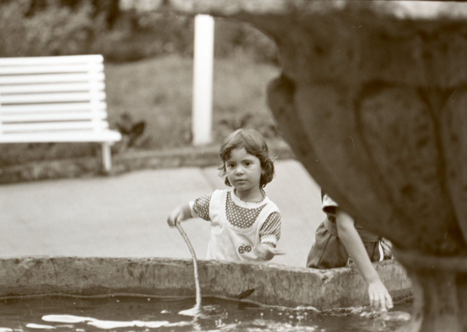 Alberto Herrera, Ana Maria Valenzuela