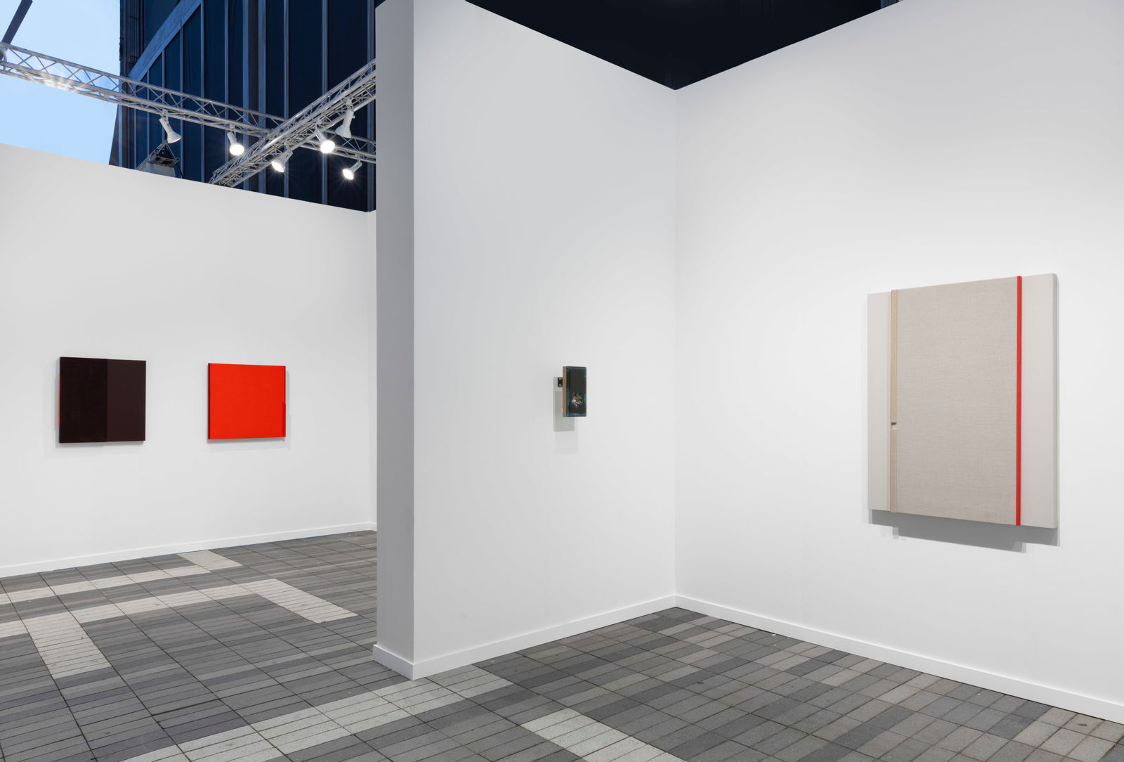 Jennie C. Jones, Met Dense Tone (with red edge), 2025