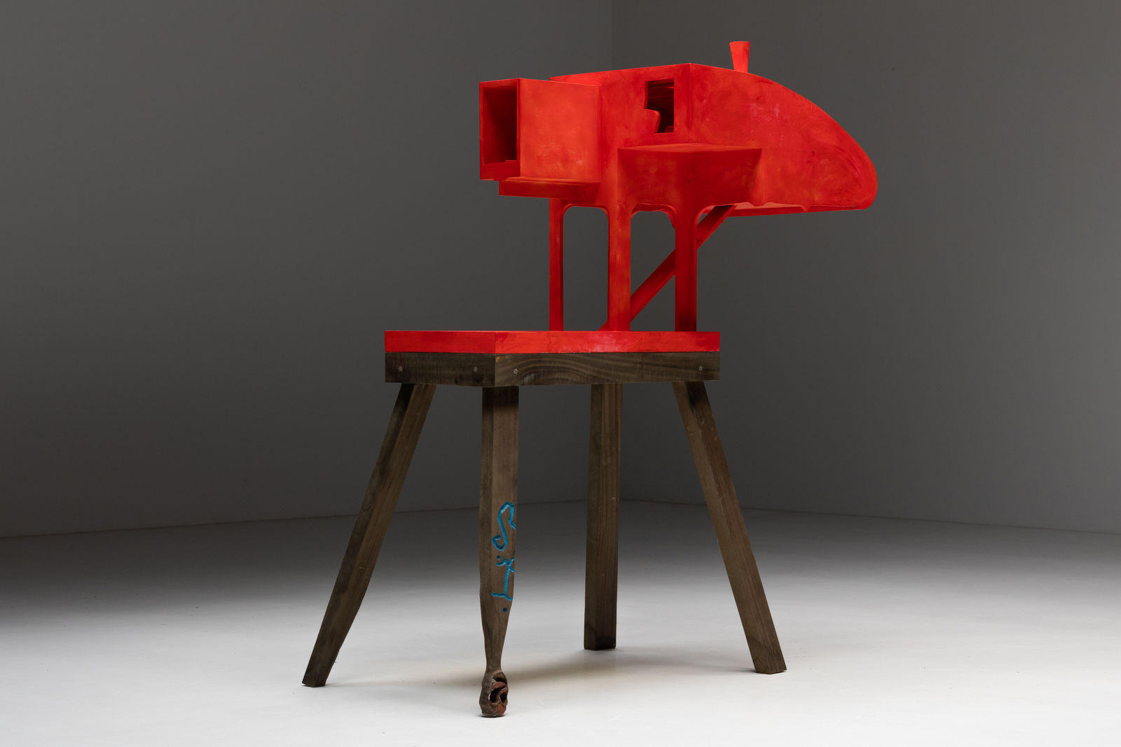 Serban Ionescu, Red Pool House, 2023