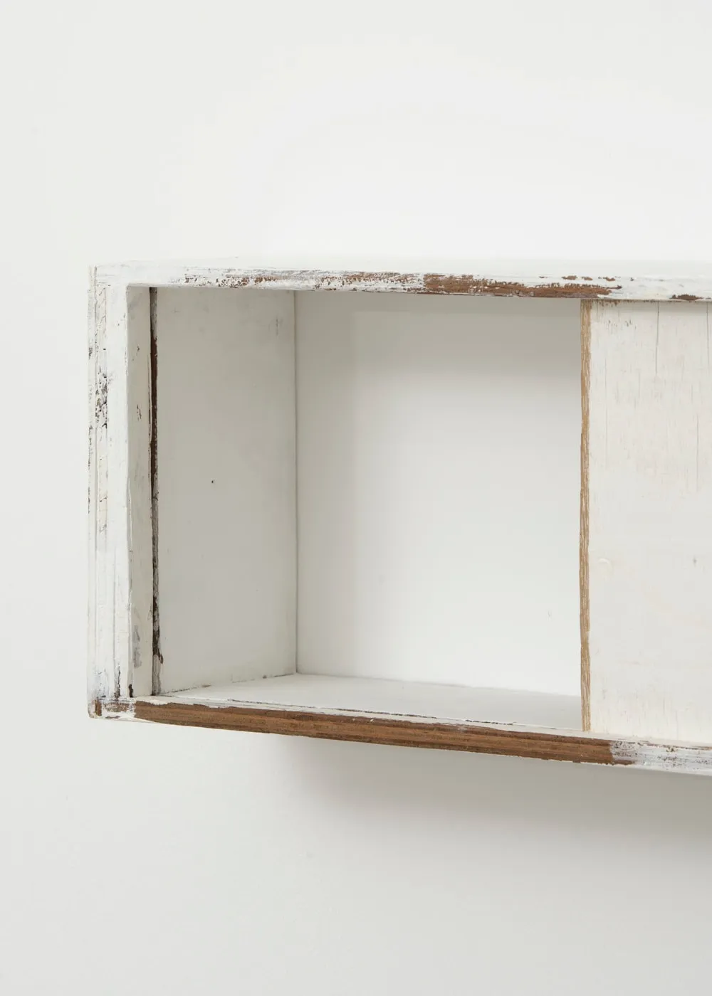 Fernanda Gomes, Untitled, 2018