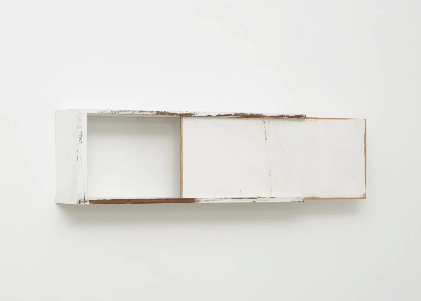 Fernanda Gomes, Untitled, 2018