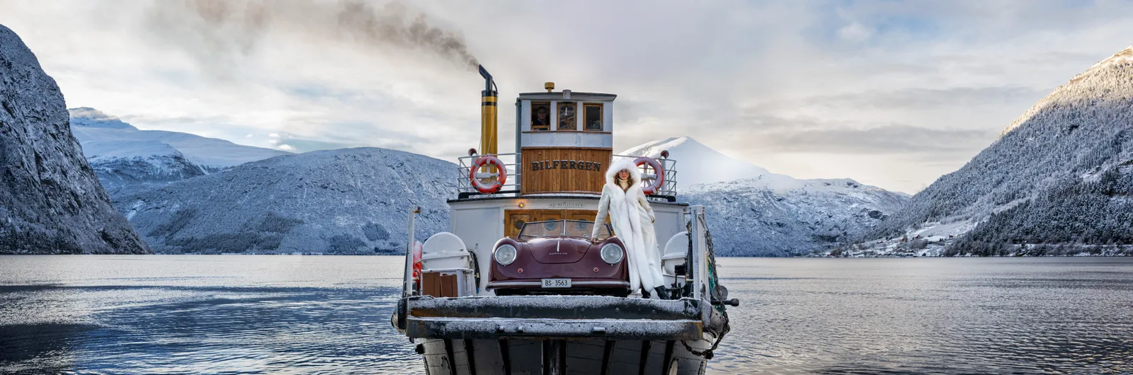 David Yarrow, The Girl on the Ferry