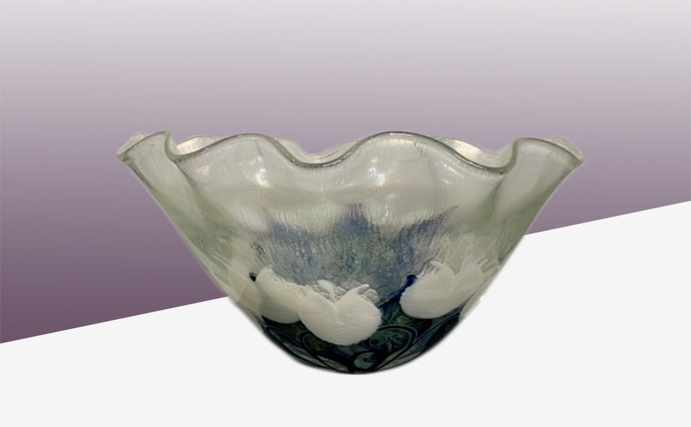 Tim Lotton, Verre de Soie Bowl with White Bleeding Hearts