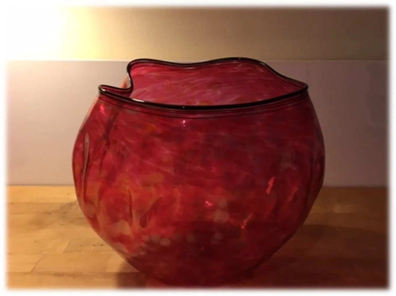 Robert Kaindl, Ruby Gold With Black Lip Wrap