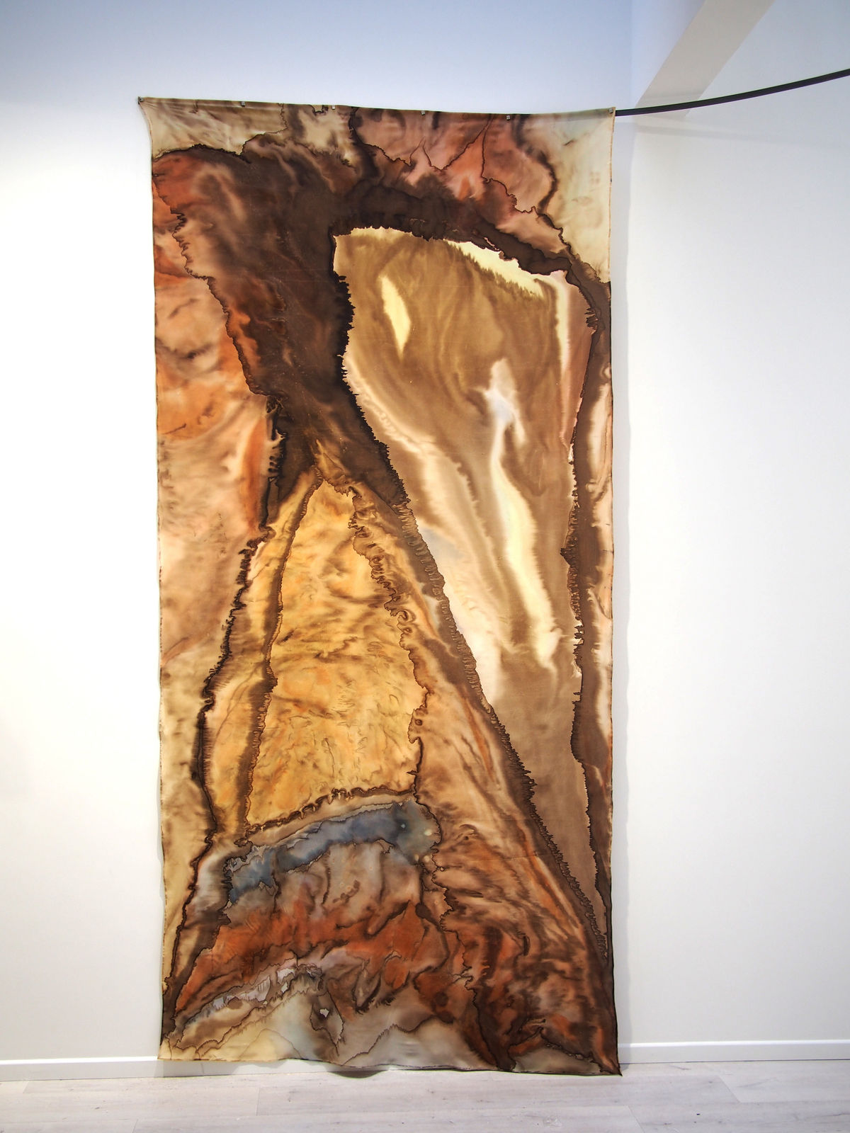 Nina Bernagozzi, Lénarash (ocre), 2022-2023