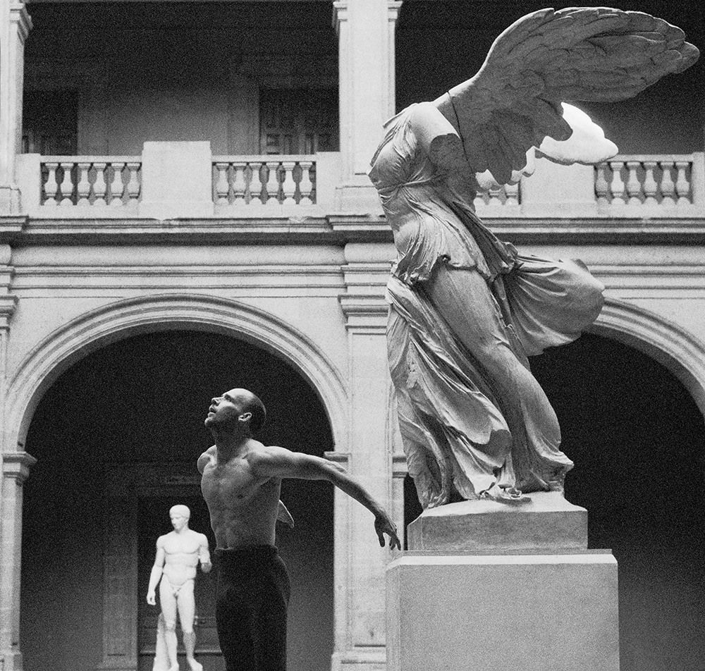 Валерий Кацуба, A jump in front of Victory of Samothrace, Academy of San Carlos. Mexico City | Прыжок на фоне Ники Самофракийской, Академия Сан-Карлос. Мехико, 2018