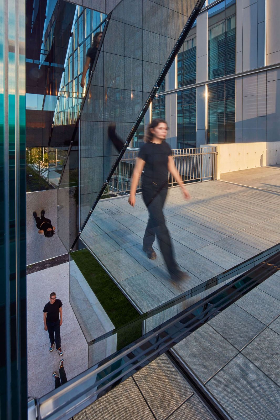 Sarah Oppenheimer, C-010106, 2022