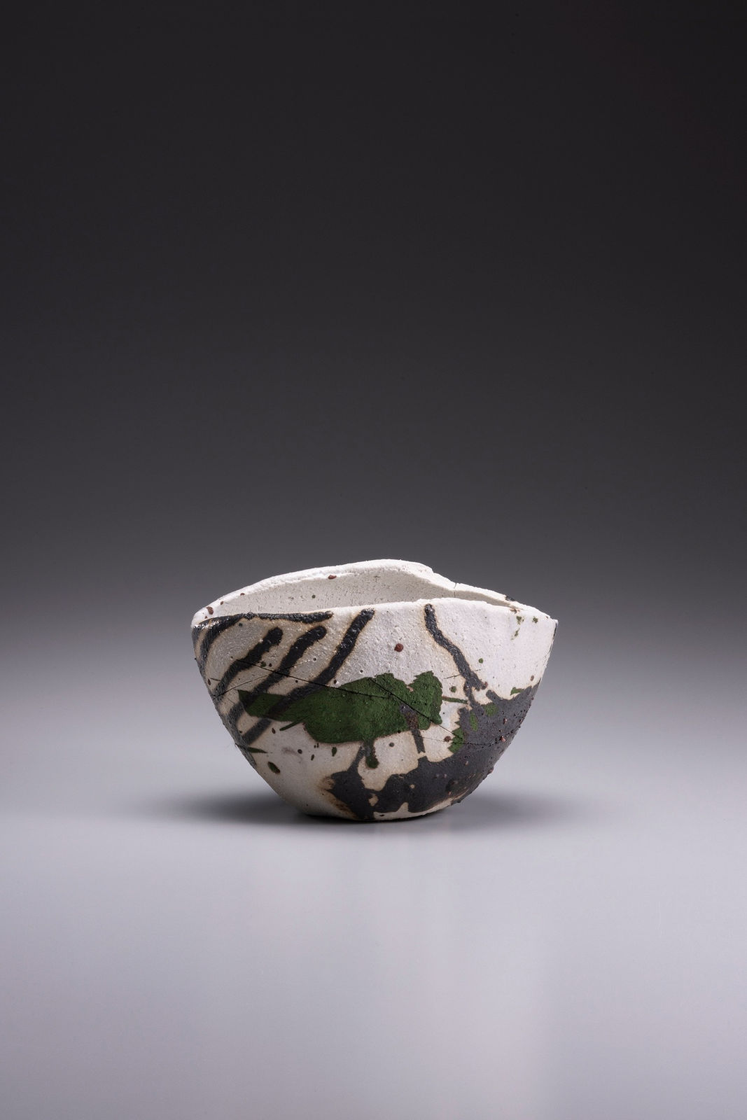 Raku Kichizaemon XV Jikinyū, Un (things that swirl around show their inner strength), 2024