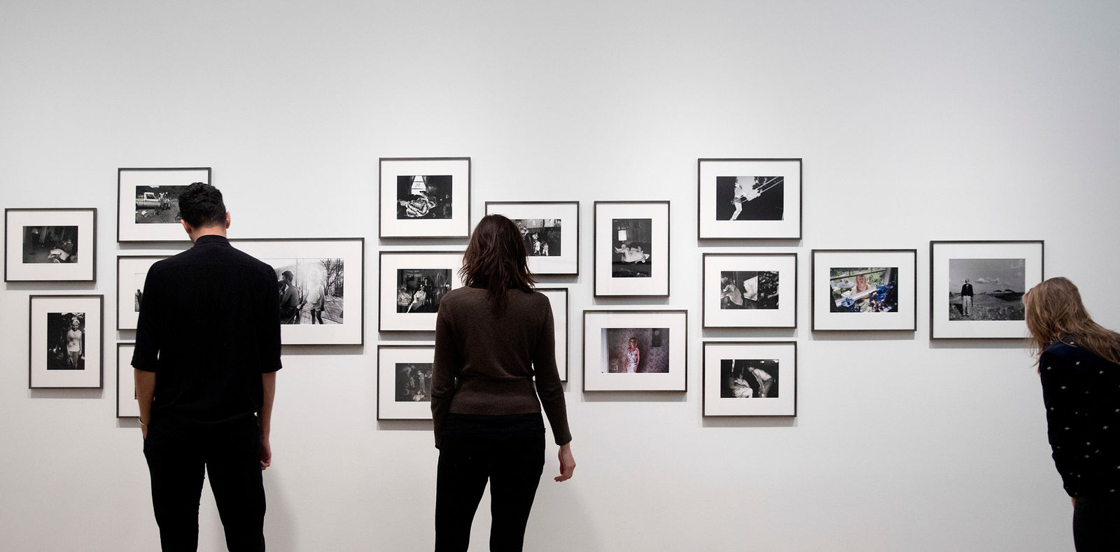 Bertien van Manen, Allen in front of window, Tennessee, 2007