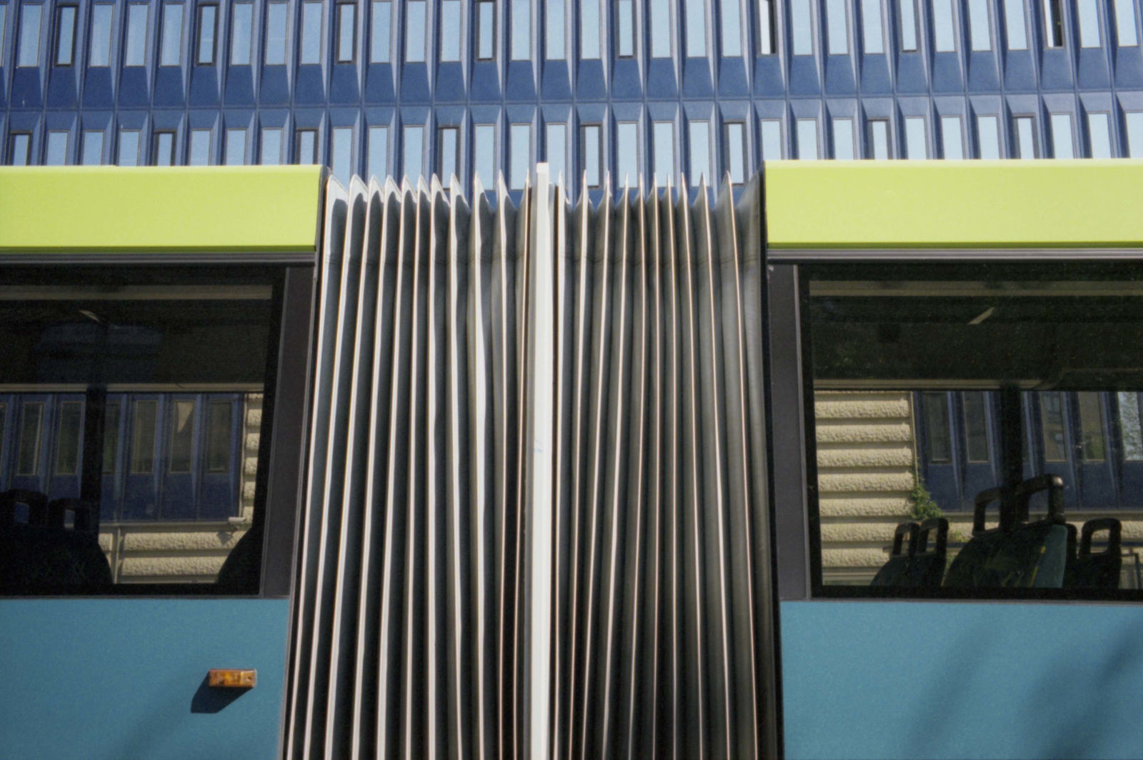 Robby Müller, Accordion Bus, Amsterdam, 2001