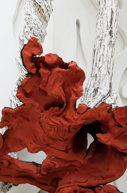 Frans Krajcberg, Relevo vermelho, sem data [undated]