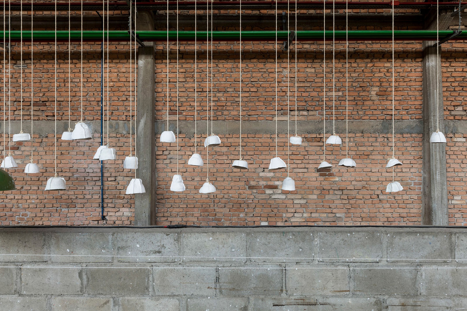 Gabriella Marinho, Cascata [Cascade], 2024