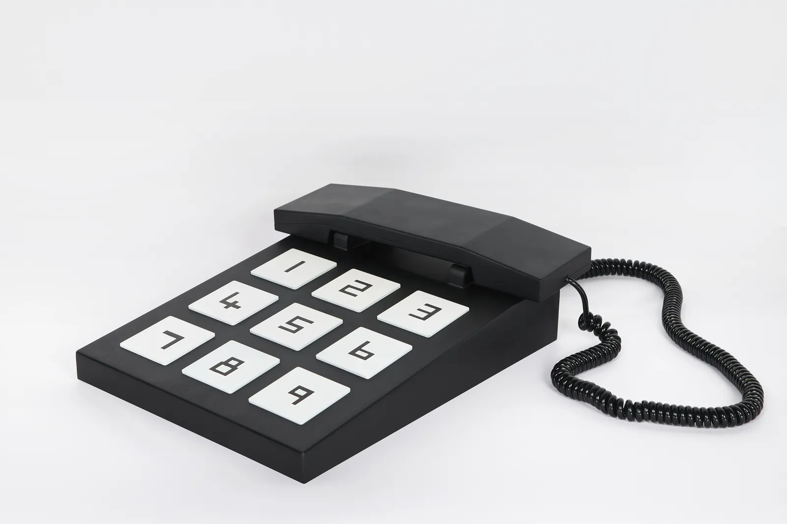 David Shrigley, Telephone, 2015