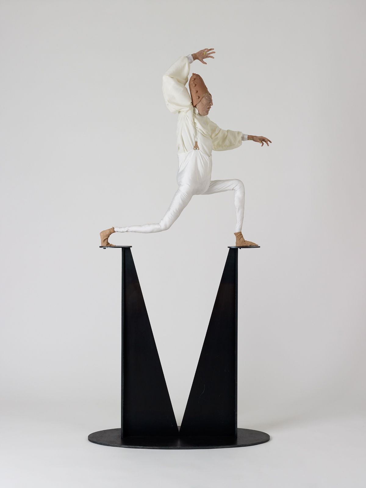 Francis Upritchard, Lunge, 2012