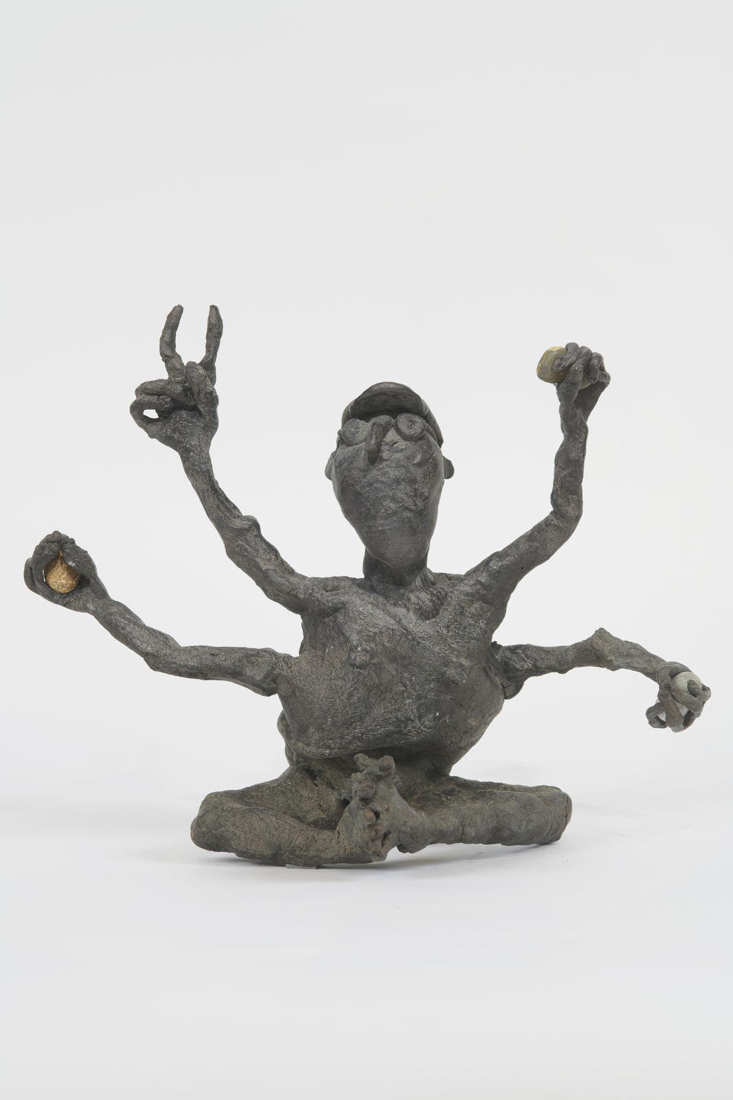 Francis Upritchard, 4 Arms and Sunglasses, 2023