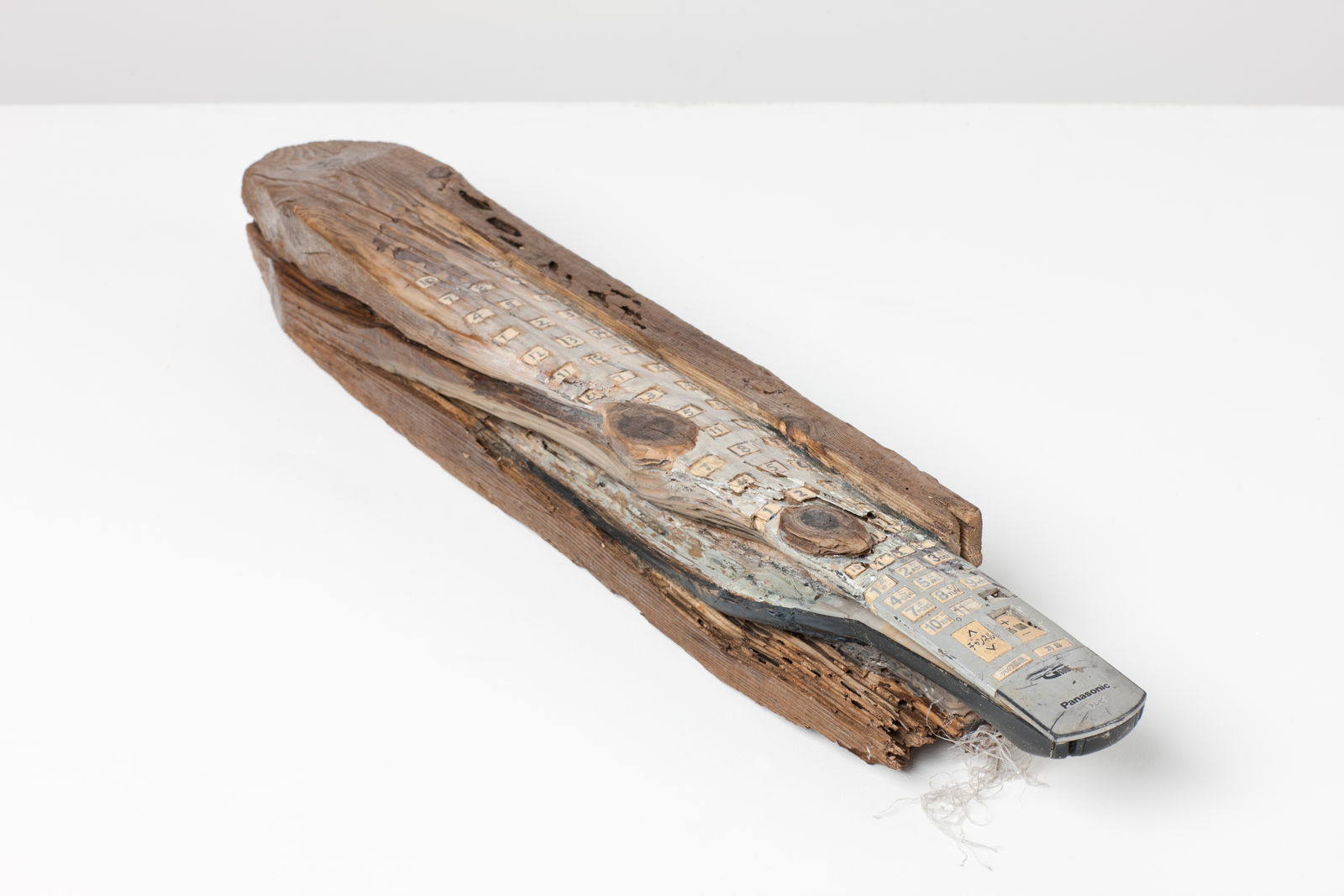 Aono FUMIAKI, Mending, Substitution, Consolidation, “Restoration of a TV Remote Control Collected in Yuriage, Natori, Miyagi, Japan, after the Great East Japan Earthquake and Tsunami” , 2014