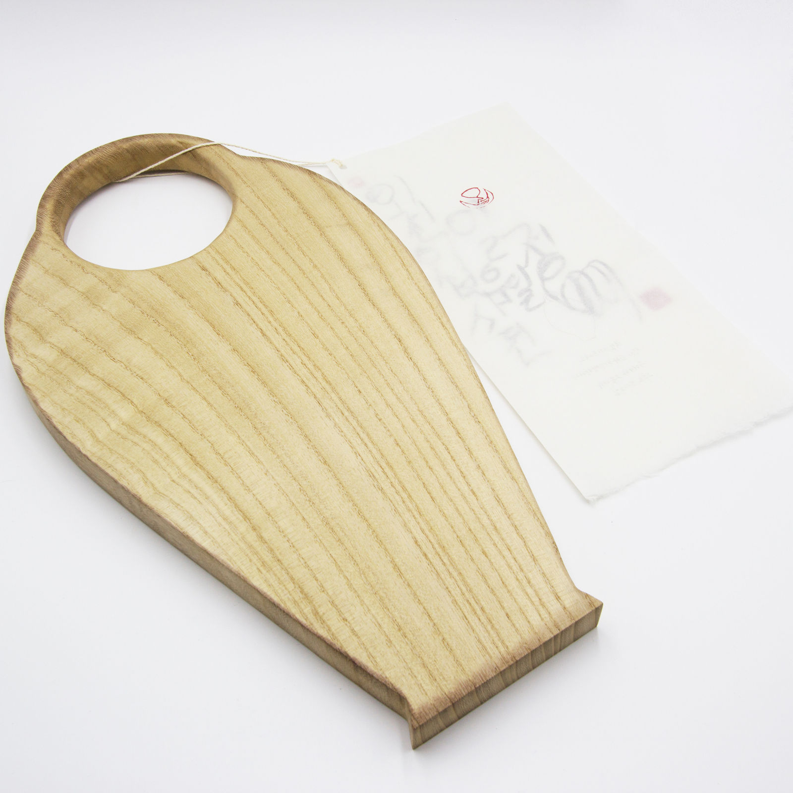 LEE Jeongbae (Design works), 도자기 도마 (국보 제326호, 청자 순화4년명항아리), 2024