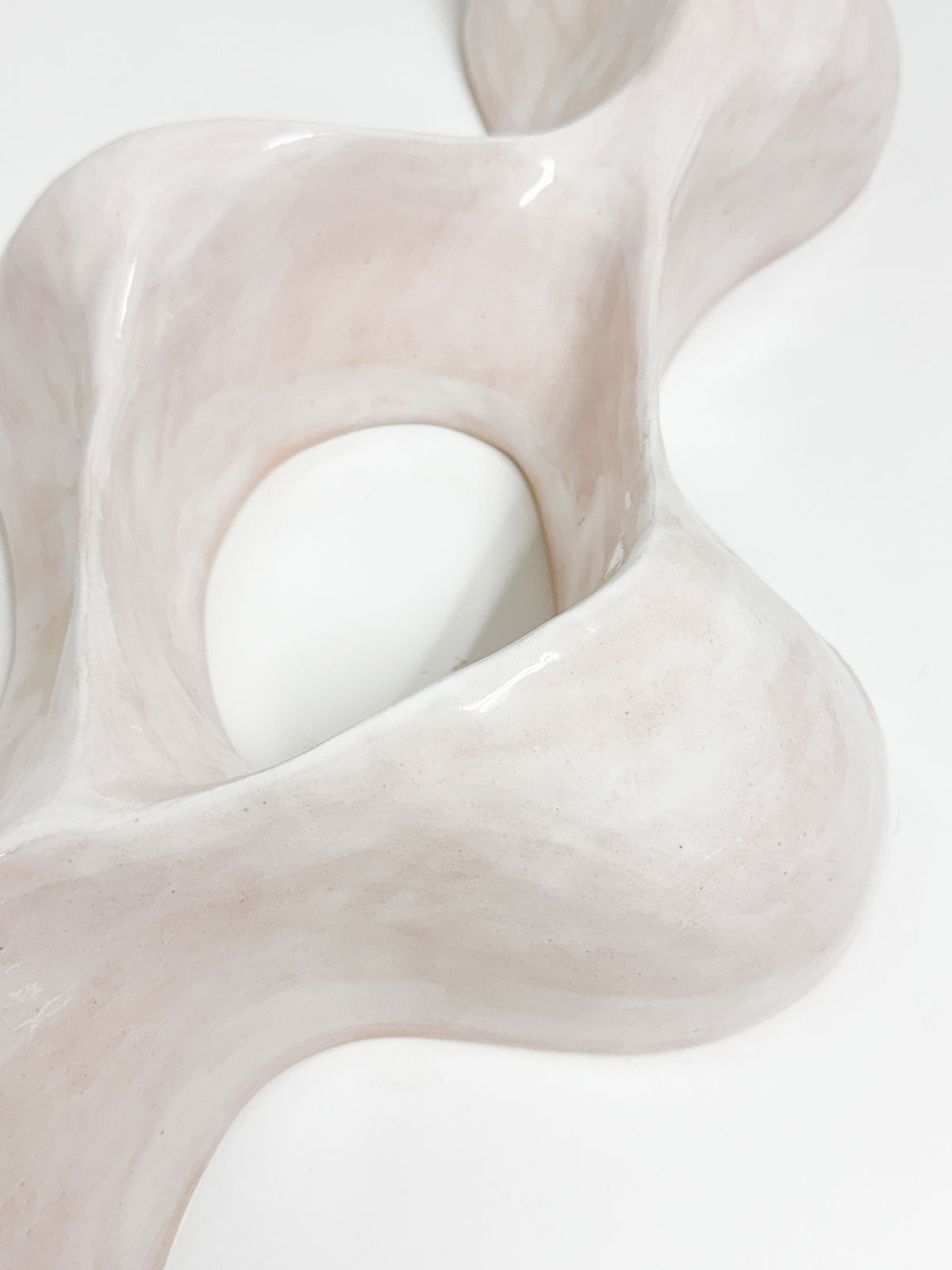 Re Jin Lee, Pearl, 2023