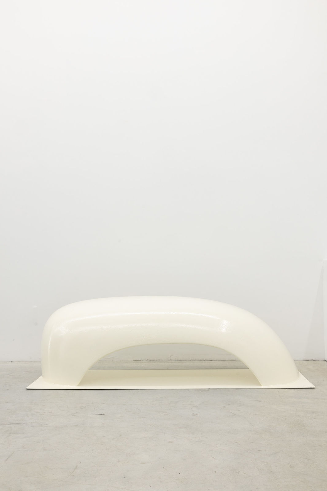 Tina Shaw, Waiting, 2025