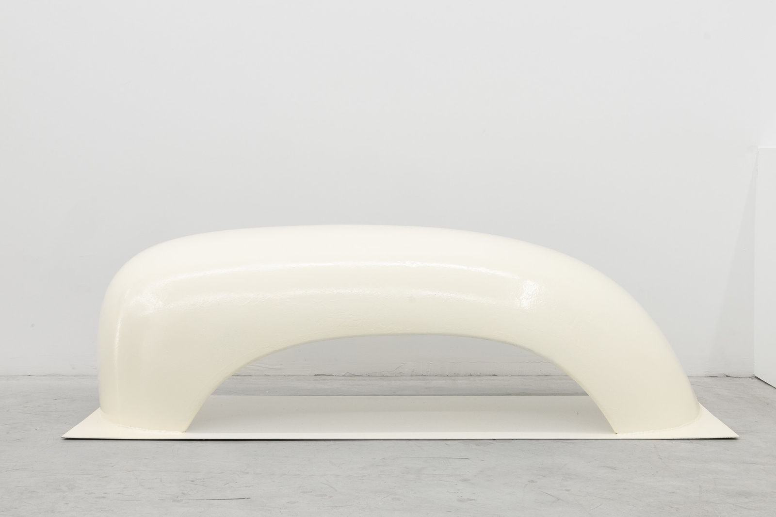 Tina Shaw, Waiting, 2025